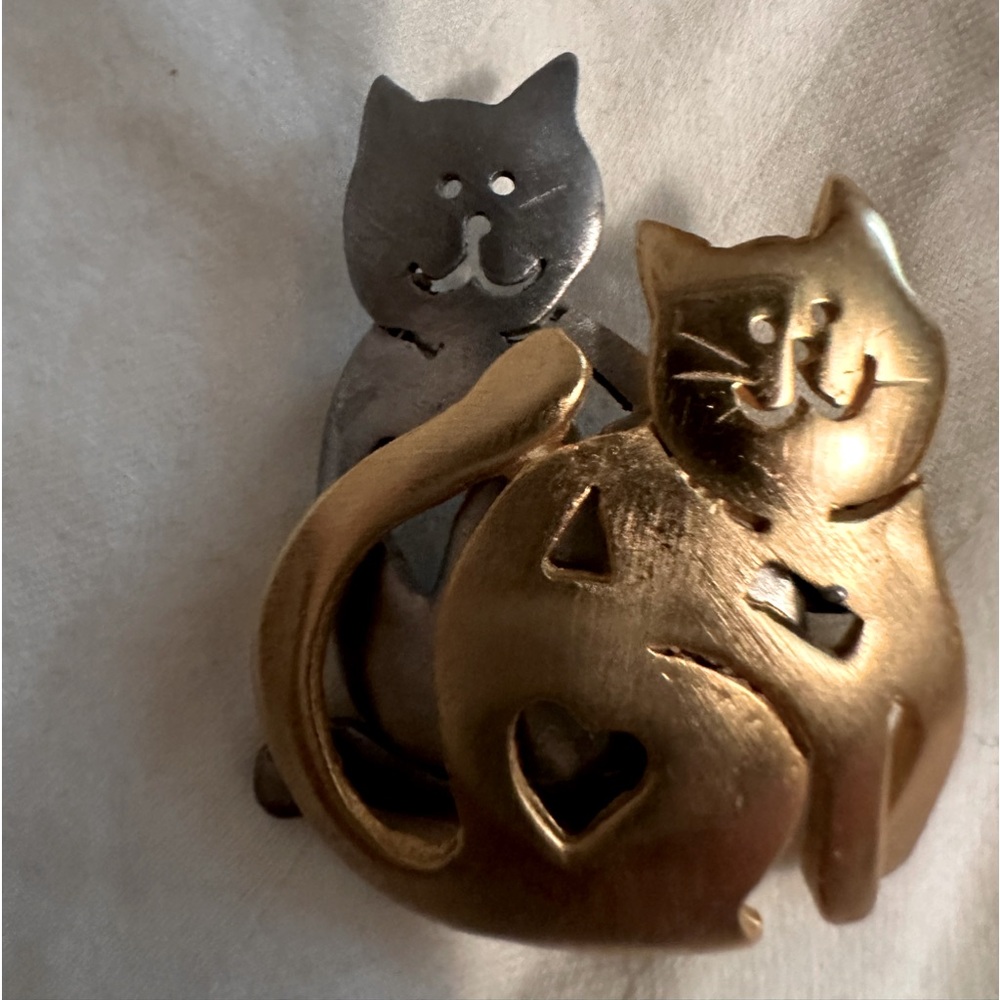 Ultra Craft Vintage Pewter Silver tone and Gold tone Cat Brooch